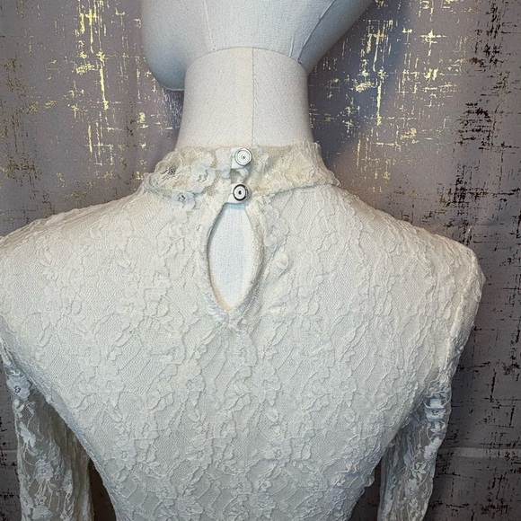 Forever 21 Cream Lace Long Sleeve Shirt - Picture 4 of 5